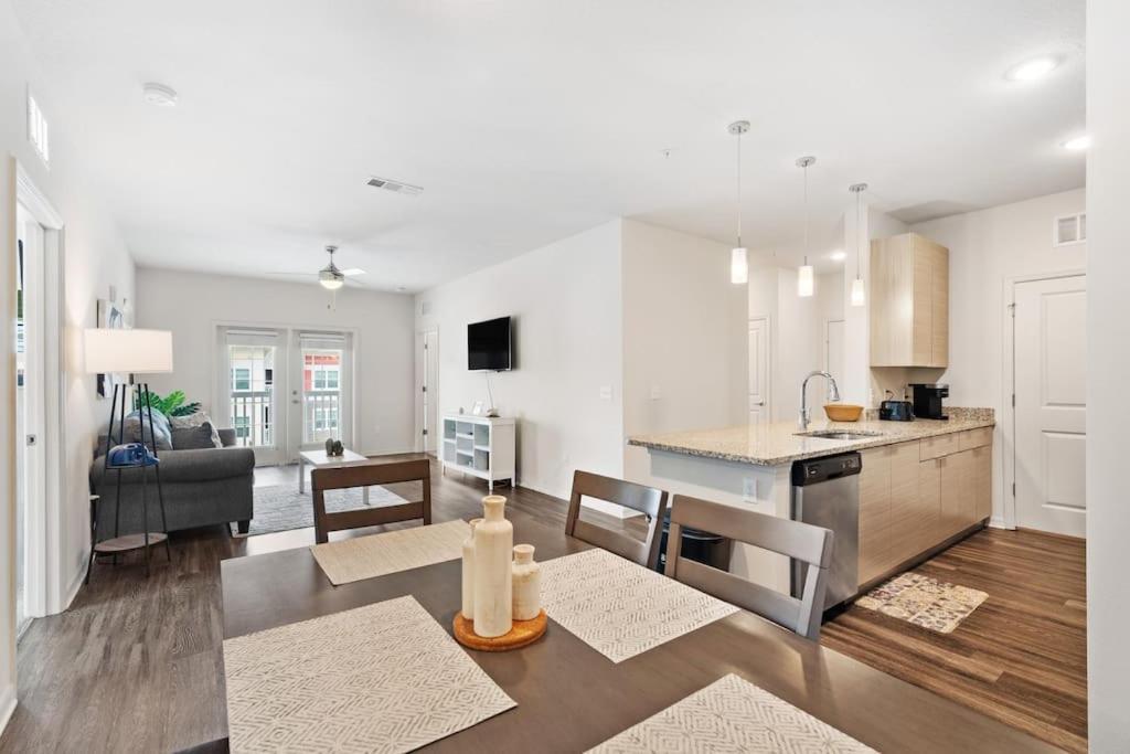 Lavish 2Br Apartment In 坦帕 外观 照片